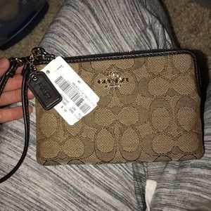 Coach corner zip wristlet authentic brand new